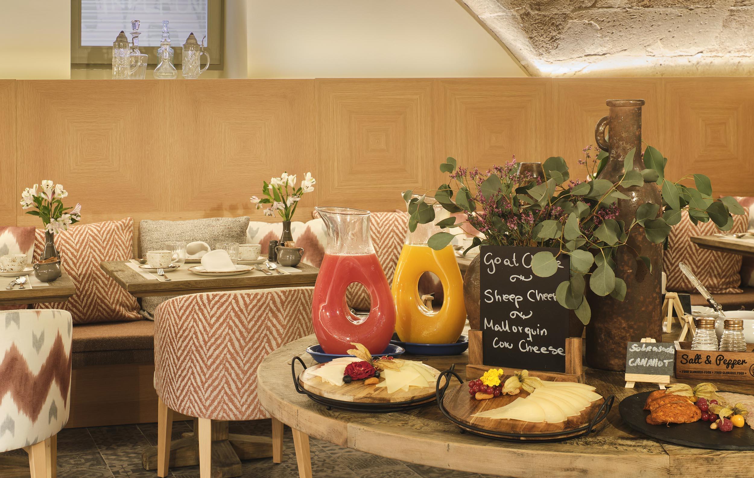 Hotel Antigua Palma - Casa Noble ภายนอก รูปภาพ The dining room at the new hospital
