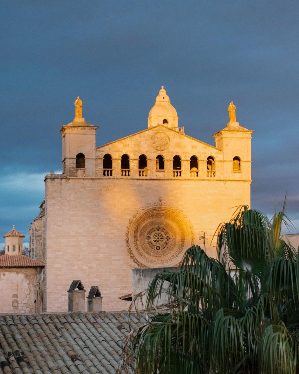 Hotel Antigua Palma - Casa Noble ภายนอก รูปภาพ The cathedral of Pollença