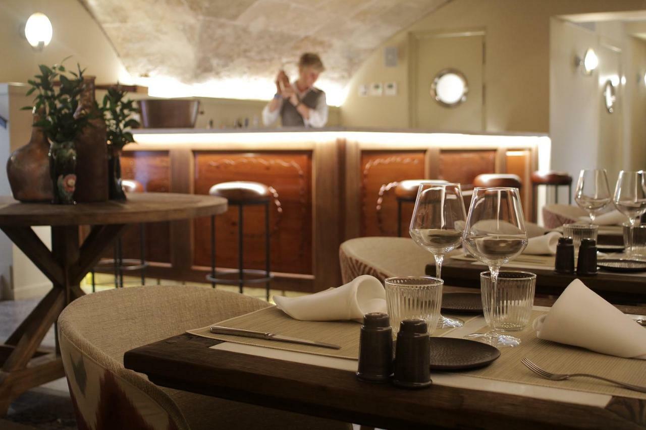Hotel Antigua Palma - Casa Noble ภายนอก รูปภาพ Restaurant in Paris