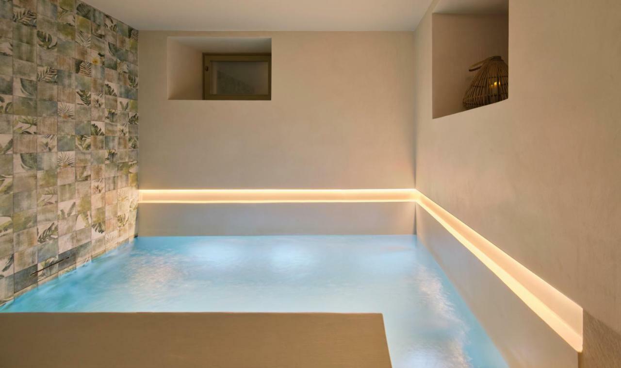 Hotel Antigua Palma - Casa Noble ภายนอก รูปภาพ A modern spa